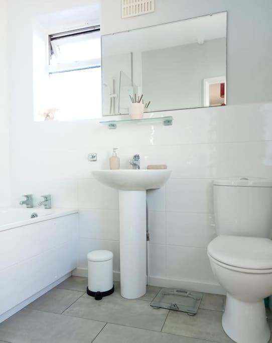 فيلا House With Free Parking And Large Garden Wyke Regis المظهر الخارجي الصورة