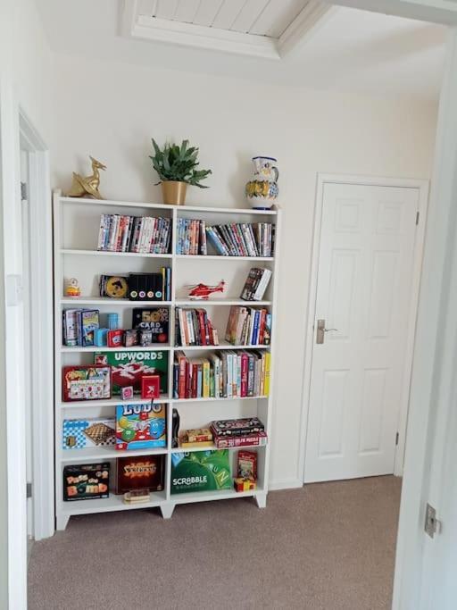 فيلا House With Free Parking And Large Garden Wyke Regis المظهر الخارجي الصورة